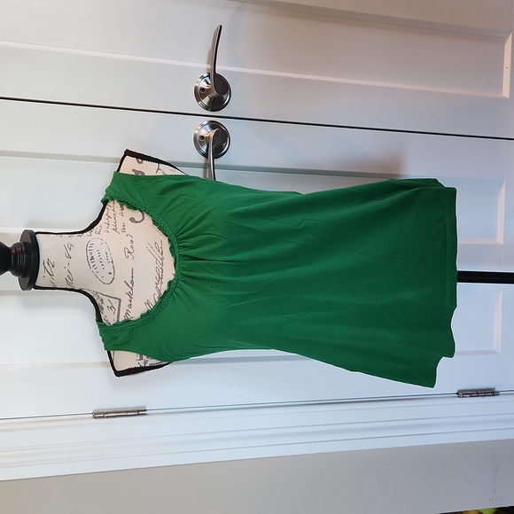 ♦️Lands End green tank♦️ 5 for $25